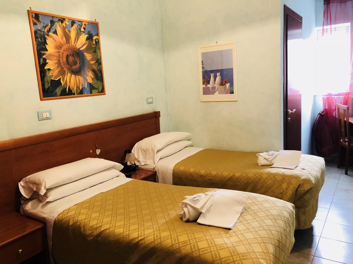 Hotel Casarola - Trigoria Castel di Decima Dış mekan fotoğraf