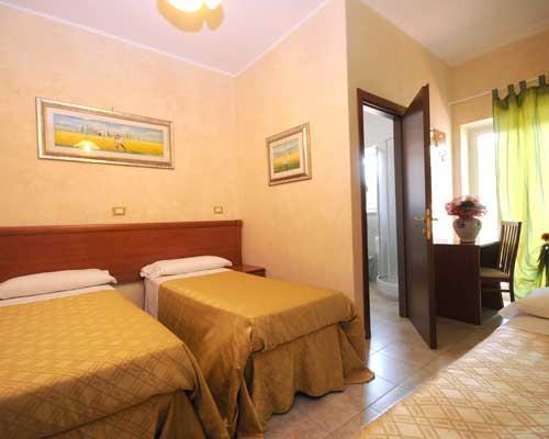 Hotel Casarola - Trigoria Castel di Decima Dış mekan fotoğraf